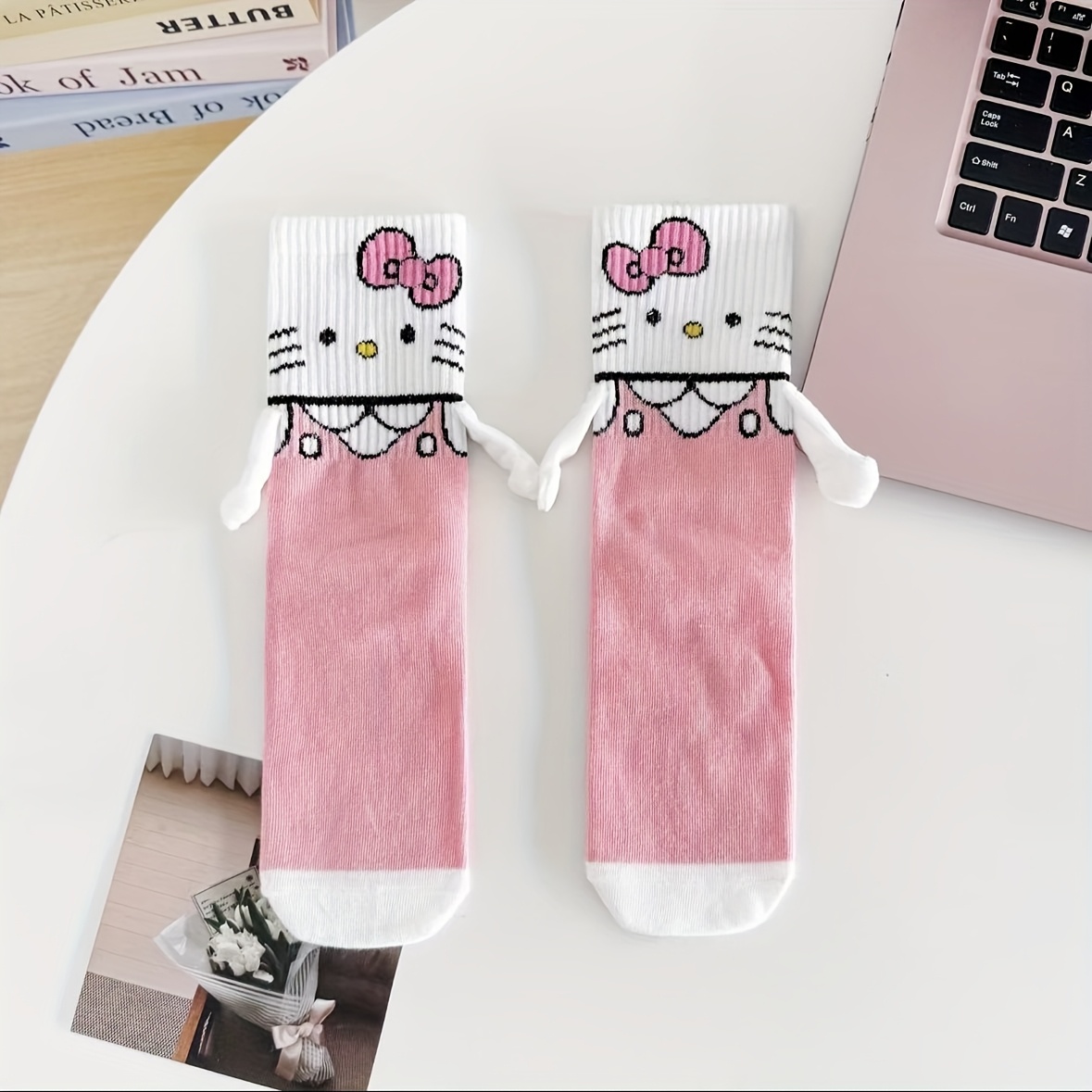 Image of 1 Pair Of 2025 Kitty Cat Cartoon Socks With Hands, Daily Versatile, Breathable, Sweat-absorbent, Fashionable, Comfortable And Trendy
