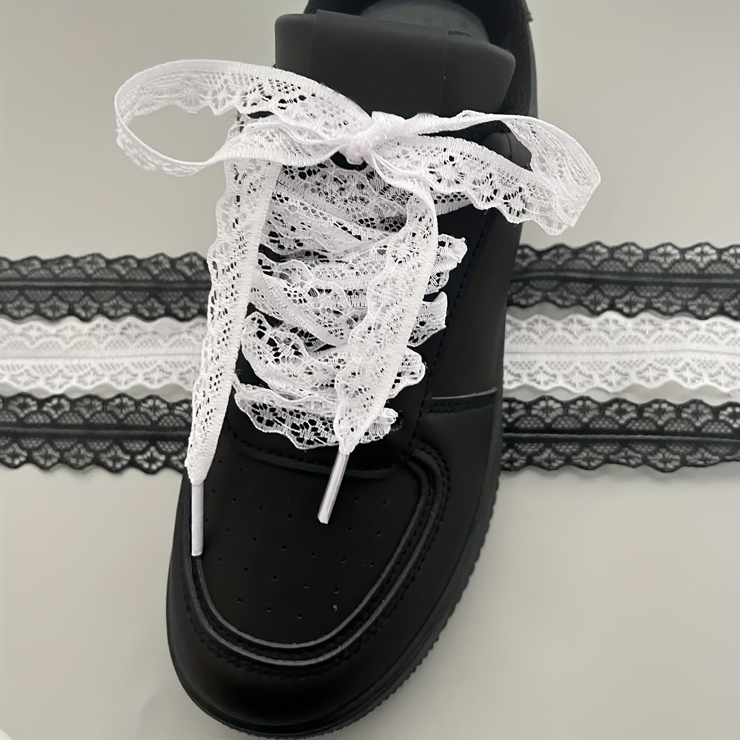 2pcs Lace Shoelaces, Black And White Two-color Lace Shoelaces
