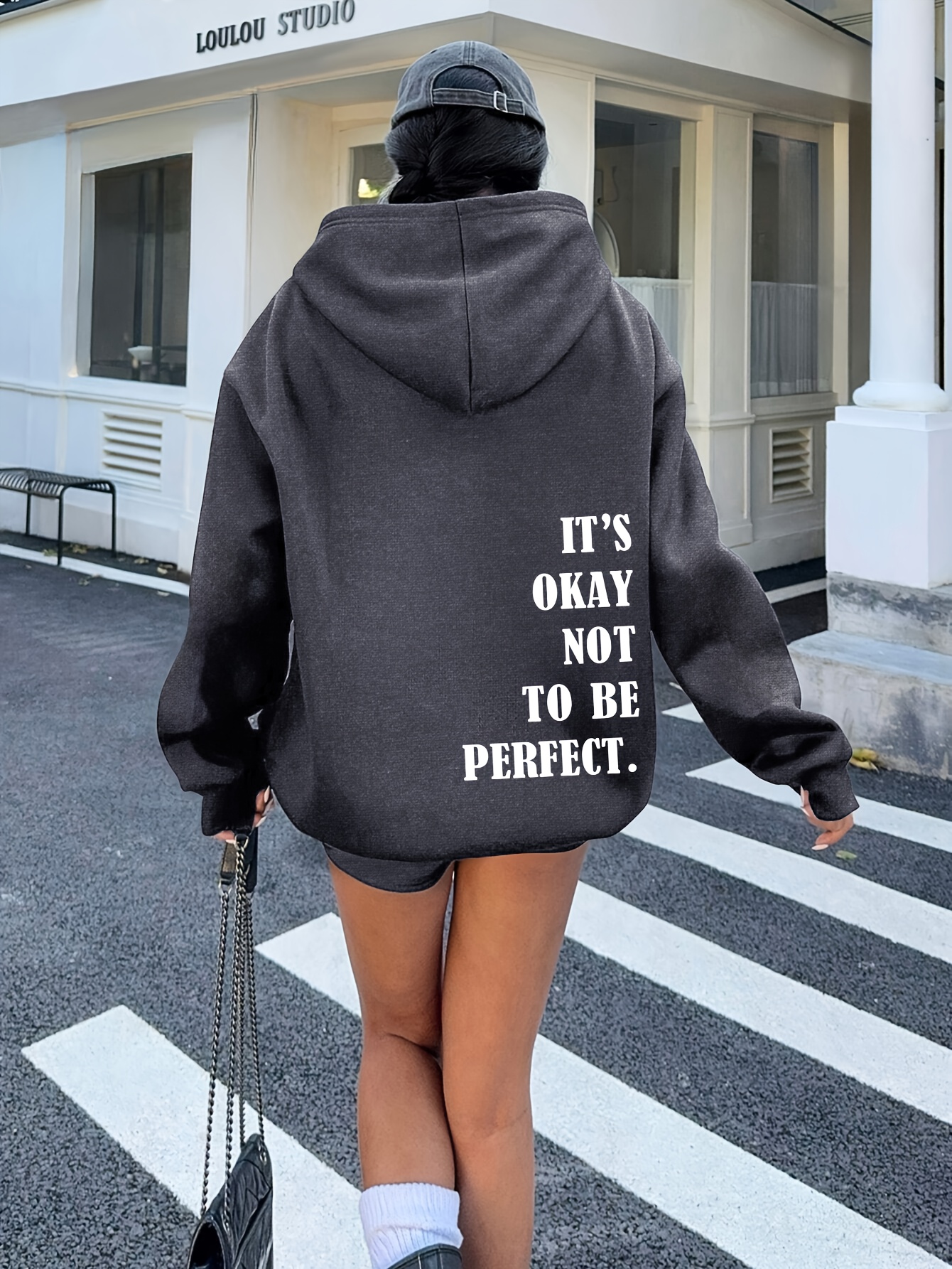 CARLO COLUCCI Gebreide pullover met all-over print en ronde hals in CARLO COLUCCI Gebreide pullover met all-over print en ronde hals in