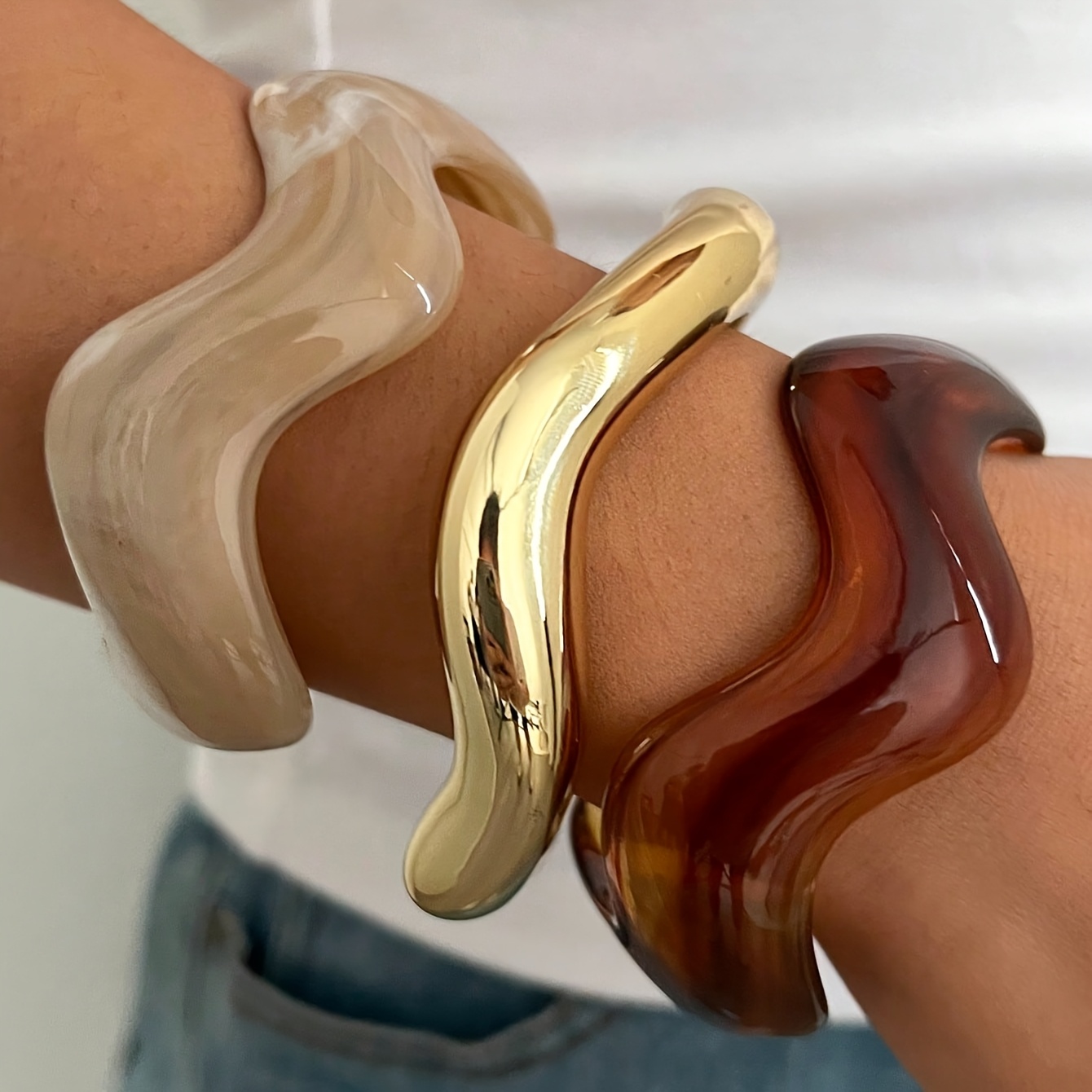 E-shop 3/1 Stück Vintage Minimalistisches Wellenförmiges Acryl- Harz-Armbandset für Damen, für den , Stapelbar Ideales Urlaubsgeschenk für Frauen