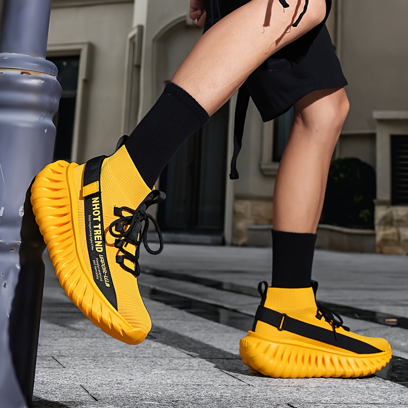 Men's Fashion Mid-Top Shoes, Men's Casual Sneakers, Breathable Mesh, Lightweight and Shock-Absorbing, Wide Elastic Band Design for a Snug Fit
