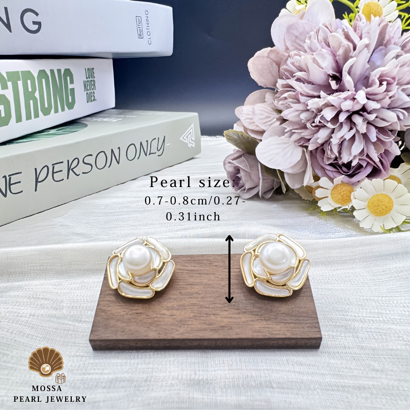 Women's Natural Freshwater Pearl Earrings