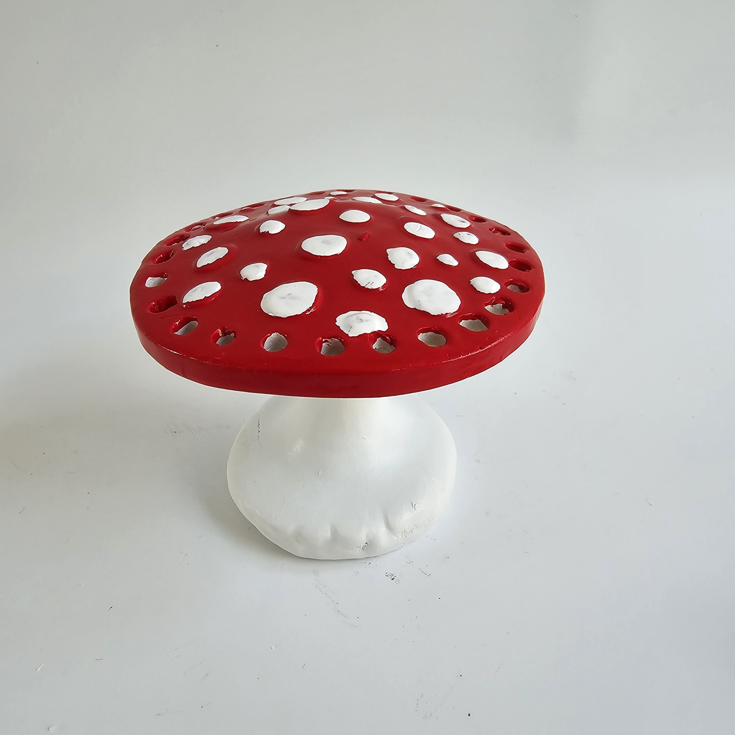 

Vintage Resin Mushroom Jewelry Holder - Romantic Tabletop Decor With Portable Design, Ideal For Home And Office Desk Decoration Without The Need For Electricity