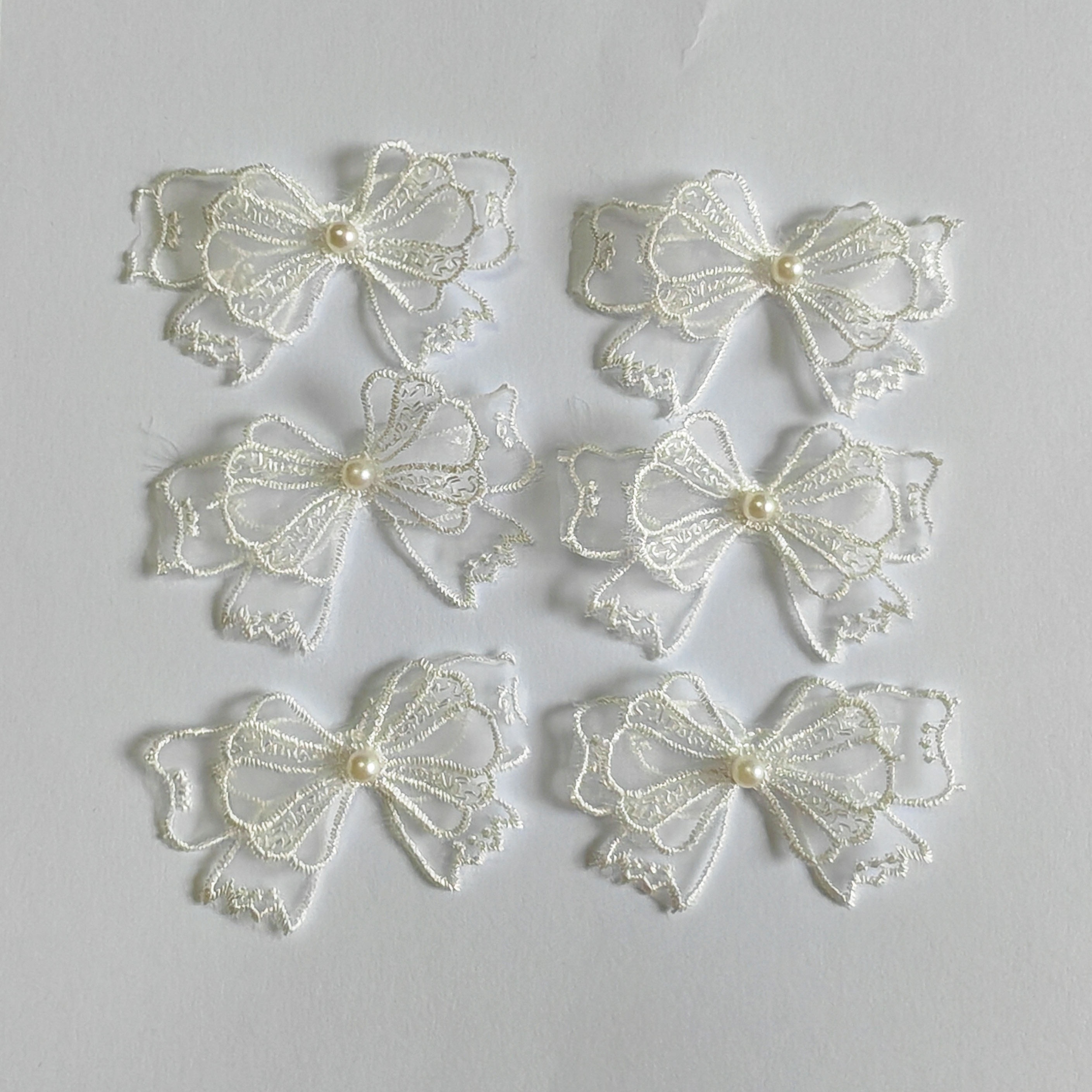 

6pcs White Lace Bow Embroidery Patches, Glue Needed, Hand Sewing Appliques For Clothing And Accessories