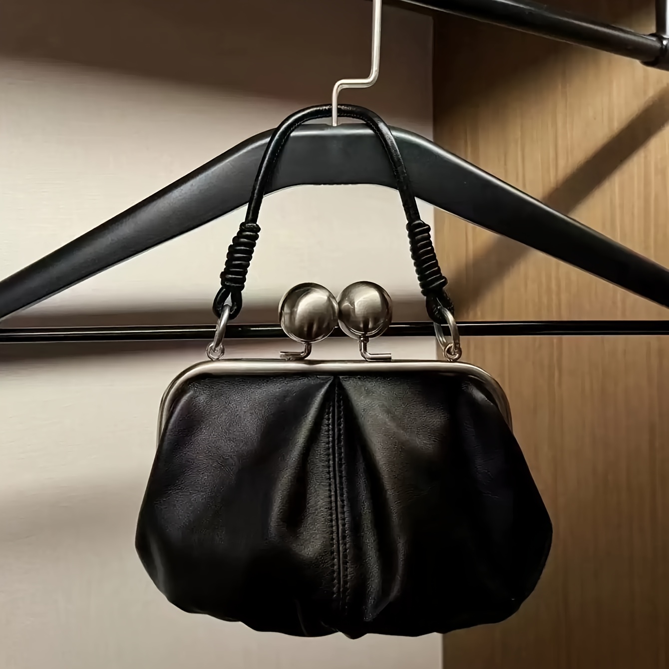 TEMU Japanese Korean Niche Design Special Clip Bag Outing Daily Shopping Handbag Hand Crossbody Bag