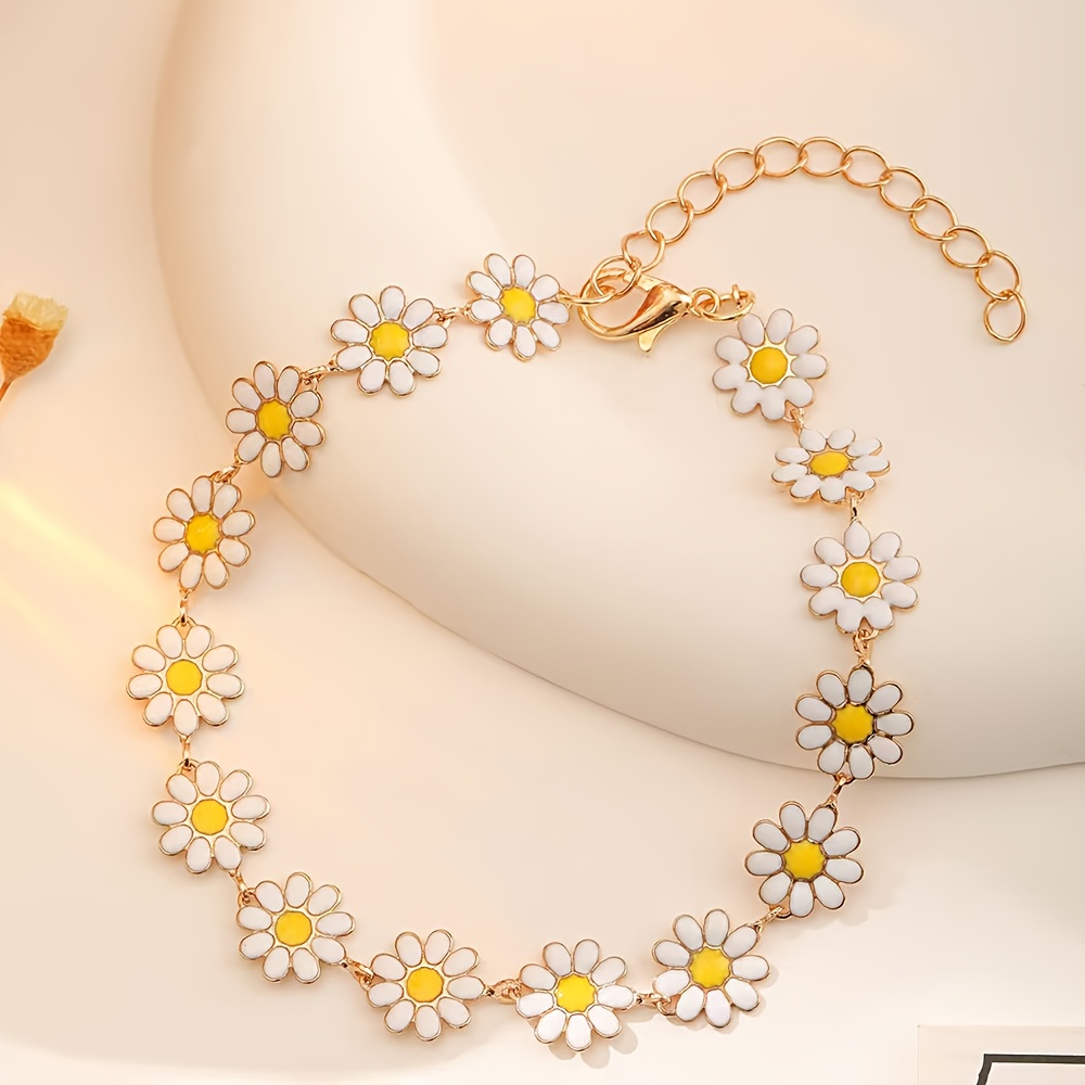 1pc Women's Cute Fresh Pastoral Daisy Stainless Steel Bracelet Elegant Holiday Wear Versatile Additions