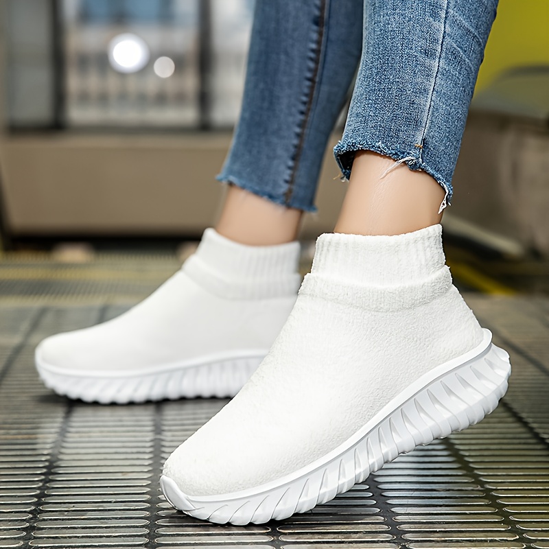 New Winter Collection of Thick-Soled Oversized Unisex Shoes, Warm Mid-Top Couple Shoes, Easy Slip-On Soft Casual Walking Shoes