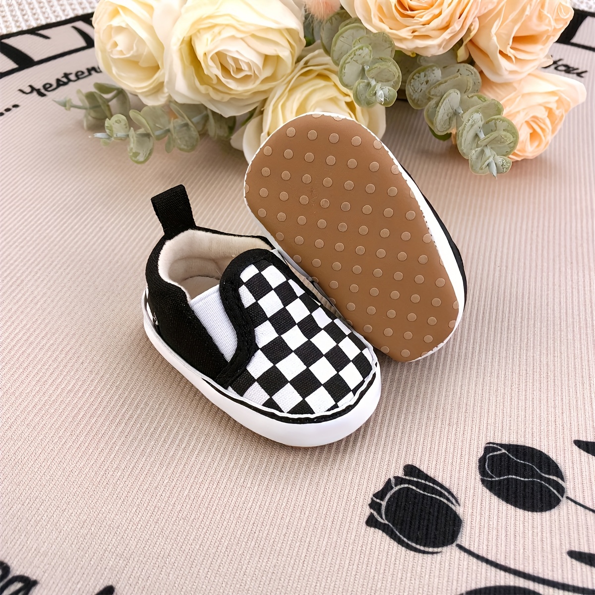 TEMU Soft Cloth-soled Comfortable Baby Shoes For Newborns 0-3 Months, Versatile Black And White Plaid Infant Shoes