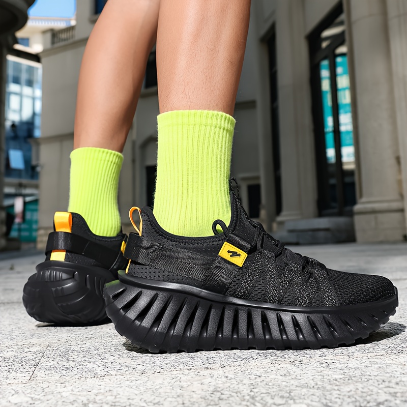 High-Quality Fashionable Retro Casual Sneakers for Men And Women, Featuring a Thick Sole for Height Increase, Suitable for Both Indoor And Outdoor Running, with Shock Absorption And Breathability, Perfect for Students And Fitness Enthusiasts