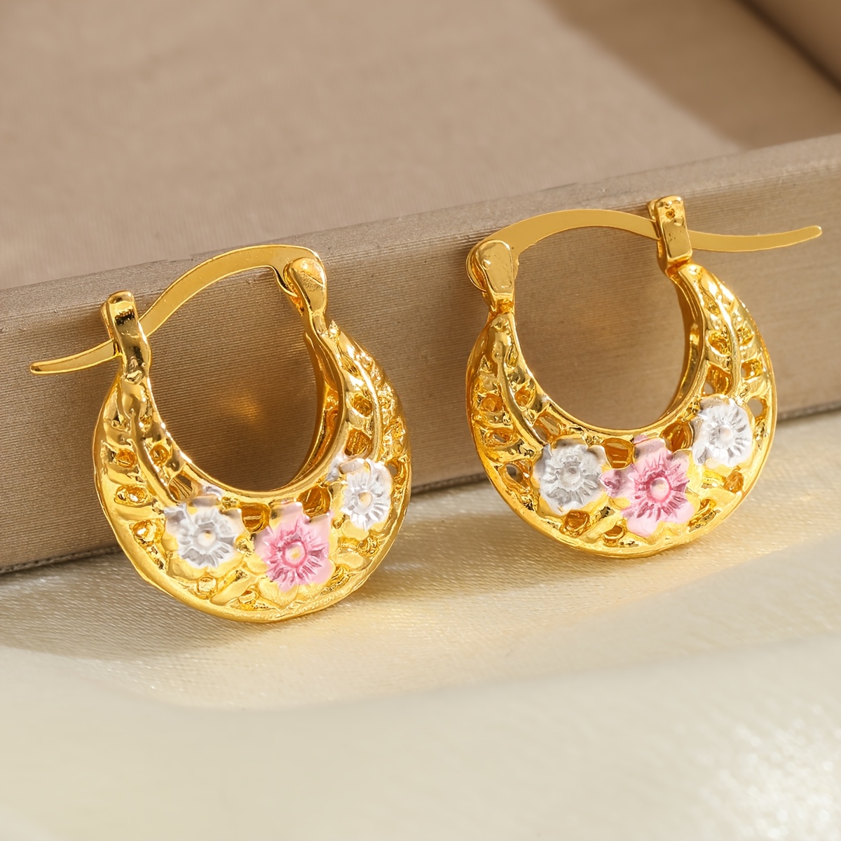 TEMU Retro Hollow Flower Chinese Style Pendant Women's Earrings Are Suitable For Parties, Gatherings, Daily Light Luxury Temperament, And Versatile
