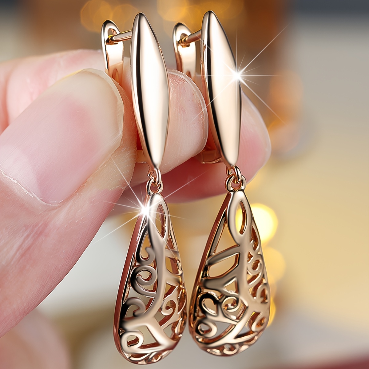 Women's Classic Hollow Teardrop Earrings, Stylish Versatile Design