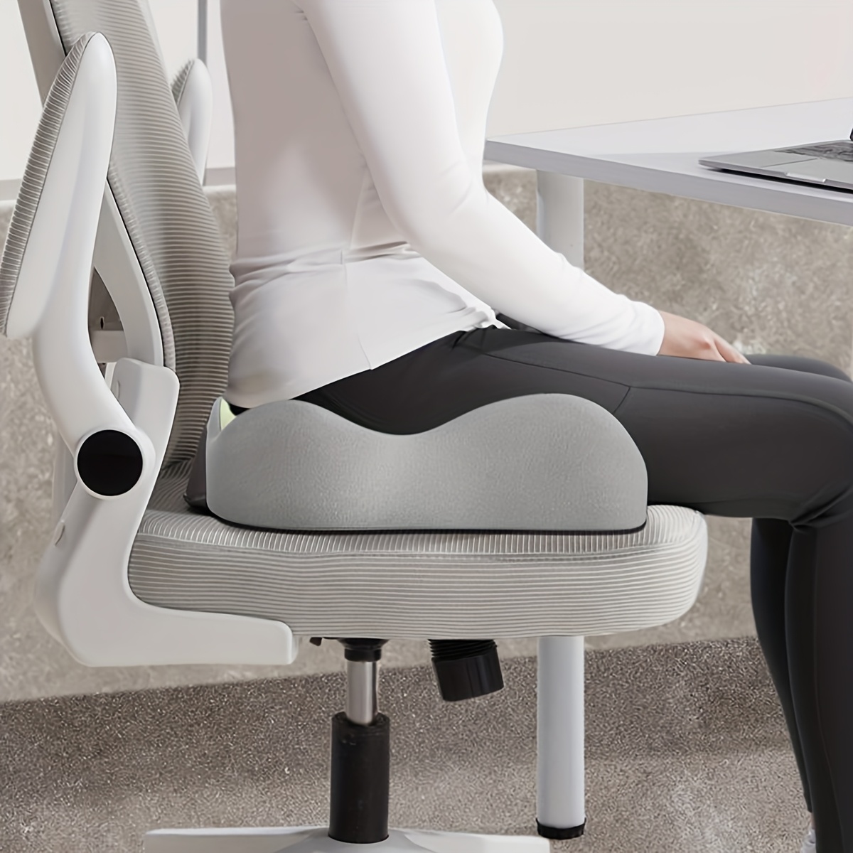 Car Seat Cushion, Lumbar Support Cushion, Ergonomic Memory Foam Cushion, Office Chair Cushion, Soft and Elastic, Suitable for Car Seats and Office Chairs, Ergonomically Designed to Fit the Human Body Curve, Car Seat Cushion