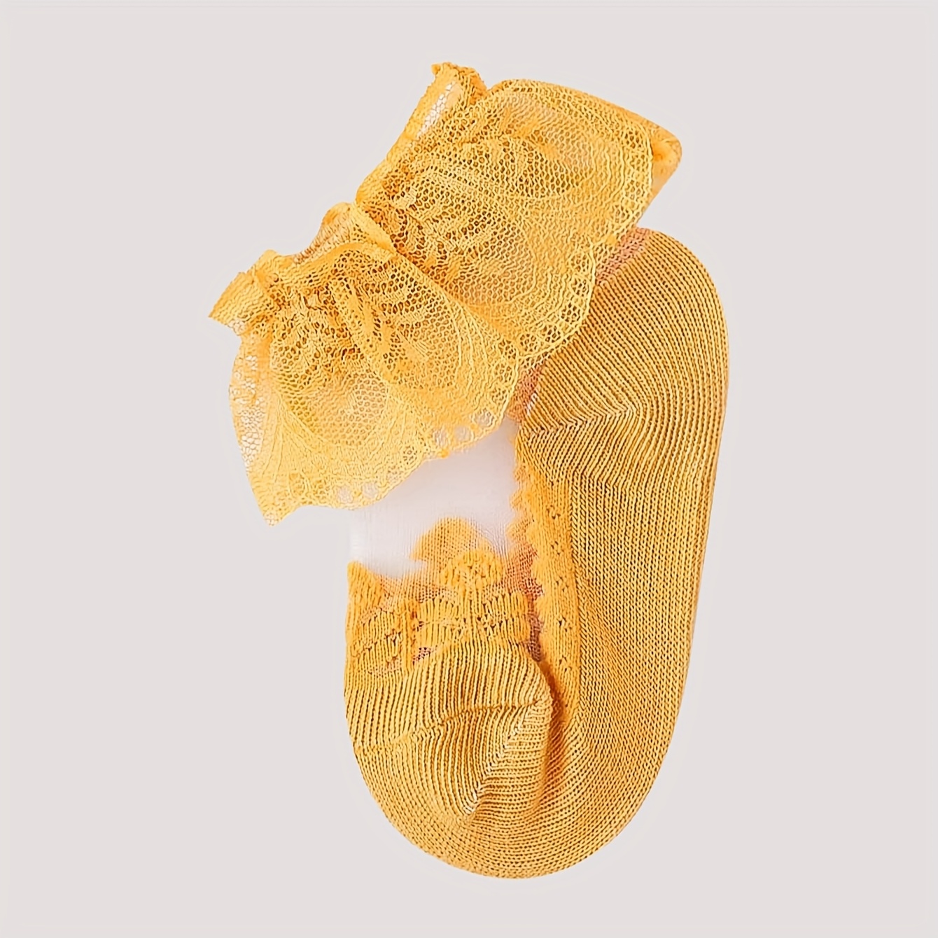 Een paar lichtgewicht, ademende, met kant afgewerkt