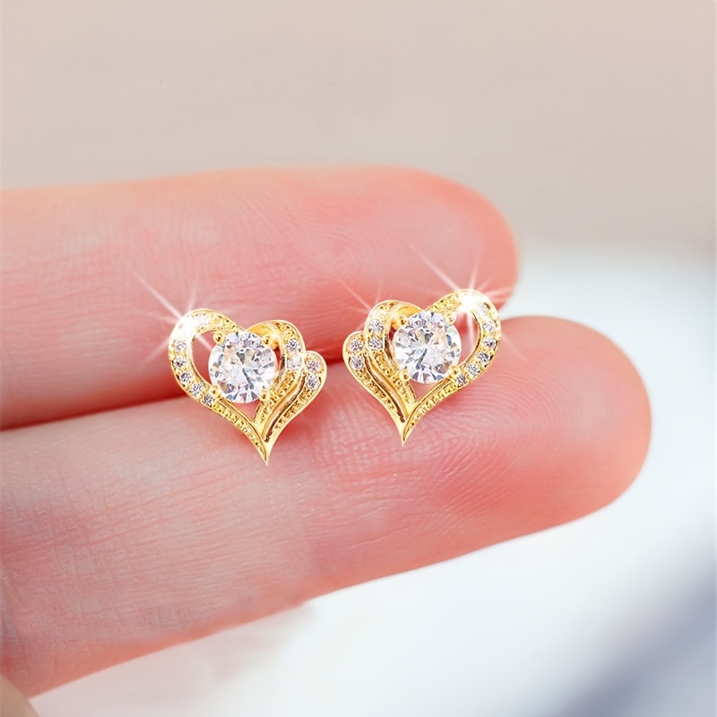 TEMU 1 Pair Of 18k Golden Plated Synthetic Zirconia Earrings Elegant Heart-shaped Stud Earrings For Women' Wear And Gifts