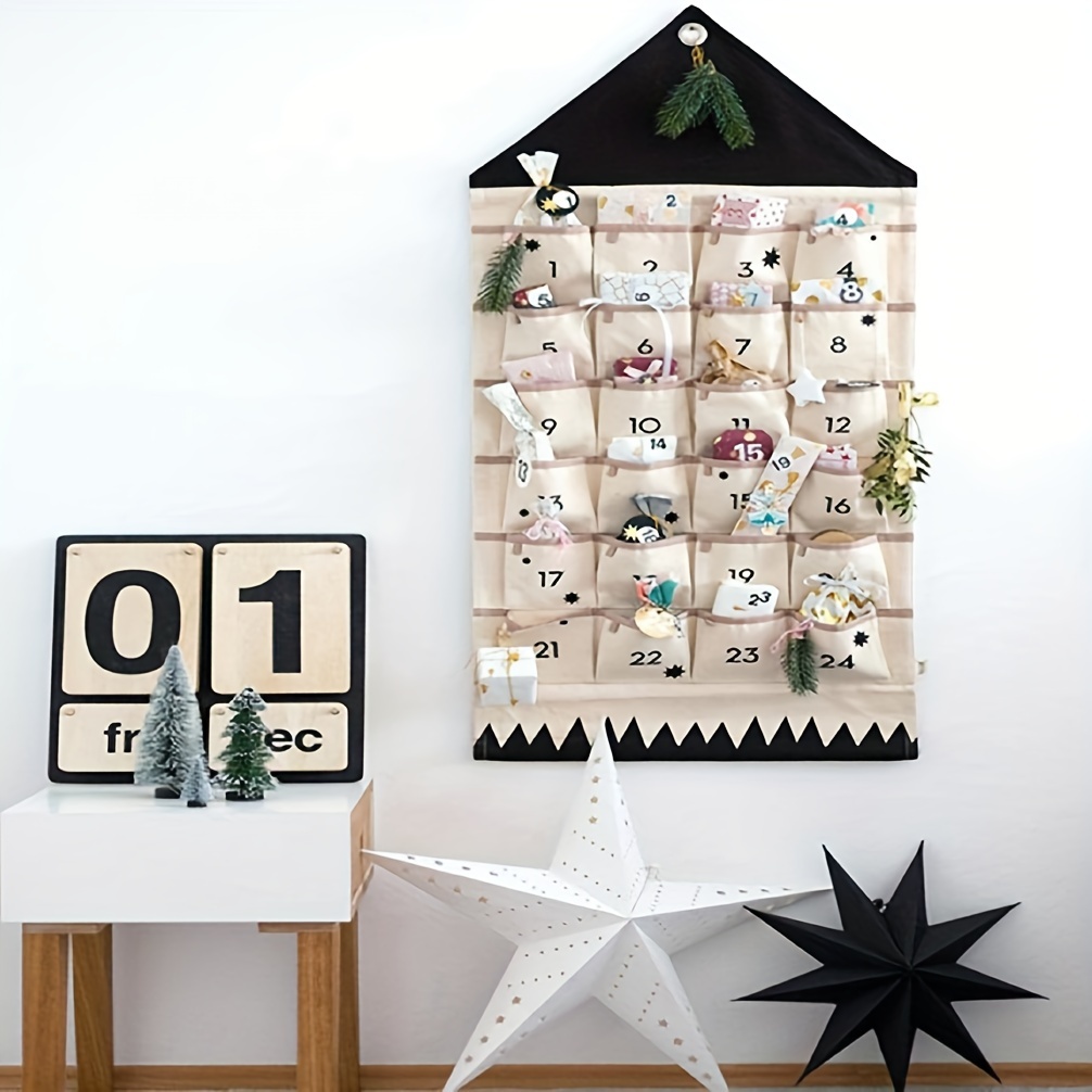 

Calendrier de l'Avent de Noël de 24 Jours - Tenture Murale en Toile avec Poches pour Décoration de & de , Décorations de Noël