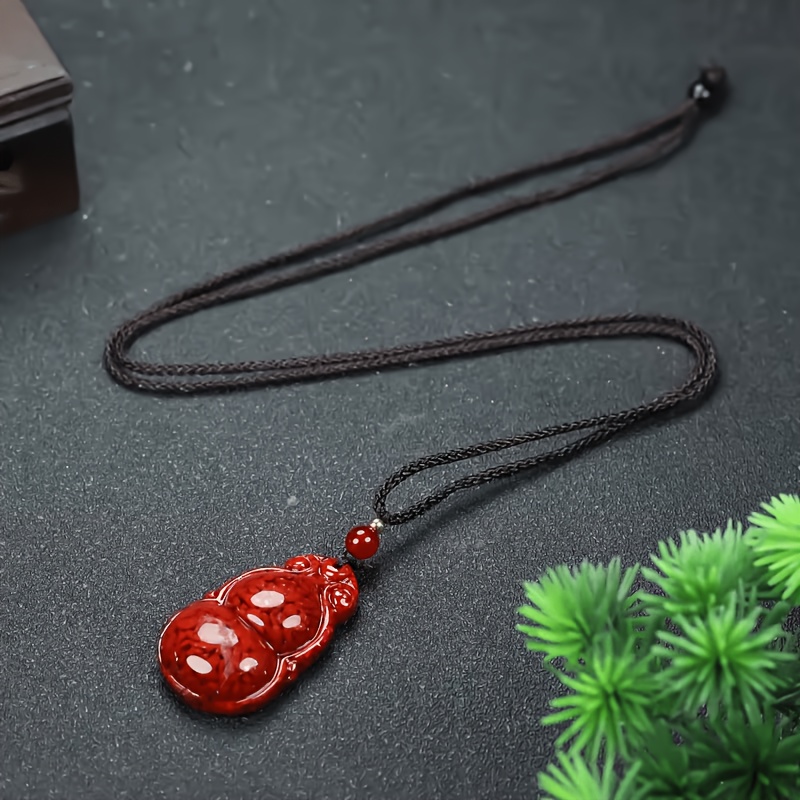 Unisex Elegant Vermilion Hilt Pendant Necklace