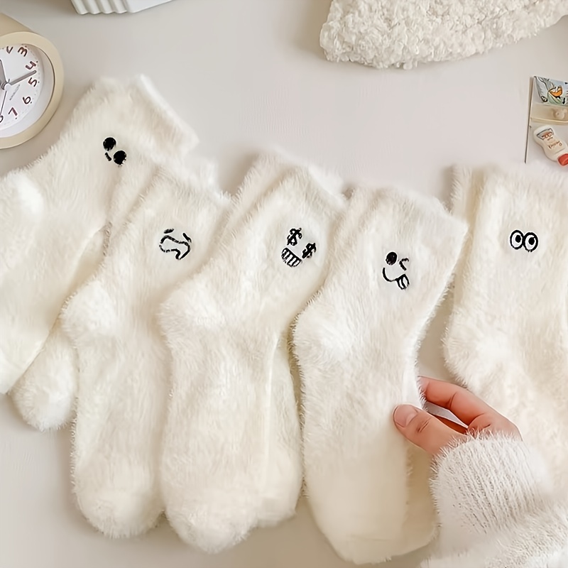 

5pcs Cozy Cartoon Fleece Socks For Teens - Soft, Warm & Machine Washable For Fall/winter