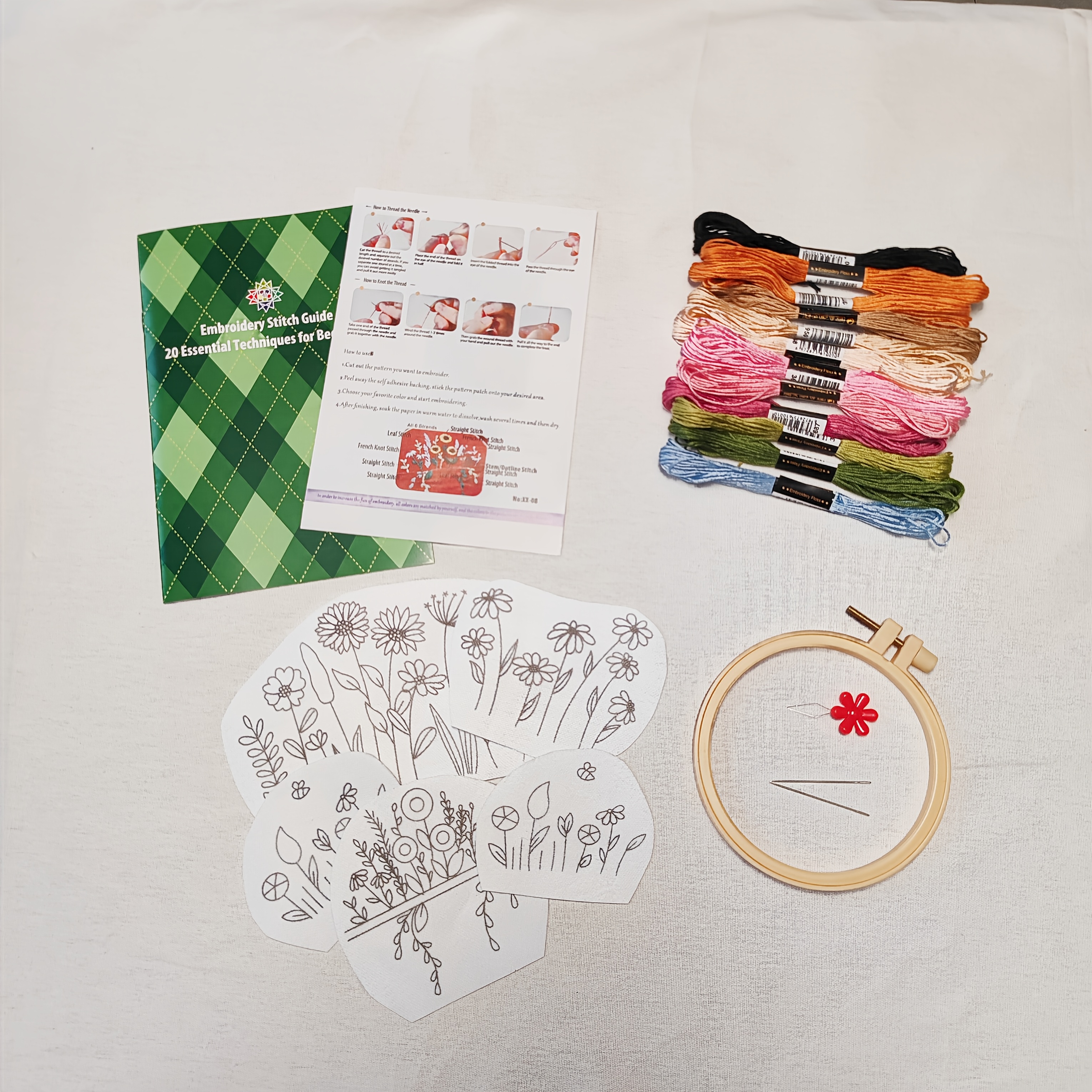 E-shop Stickset mit 5 wasserlöslichen Klebeflicken zum Sticken auf Pullover, Jeansjacken und - Inklusive Stickanleitungen, Bastelbedarf, Sets und