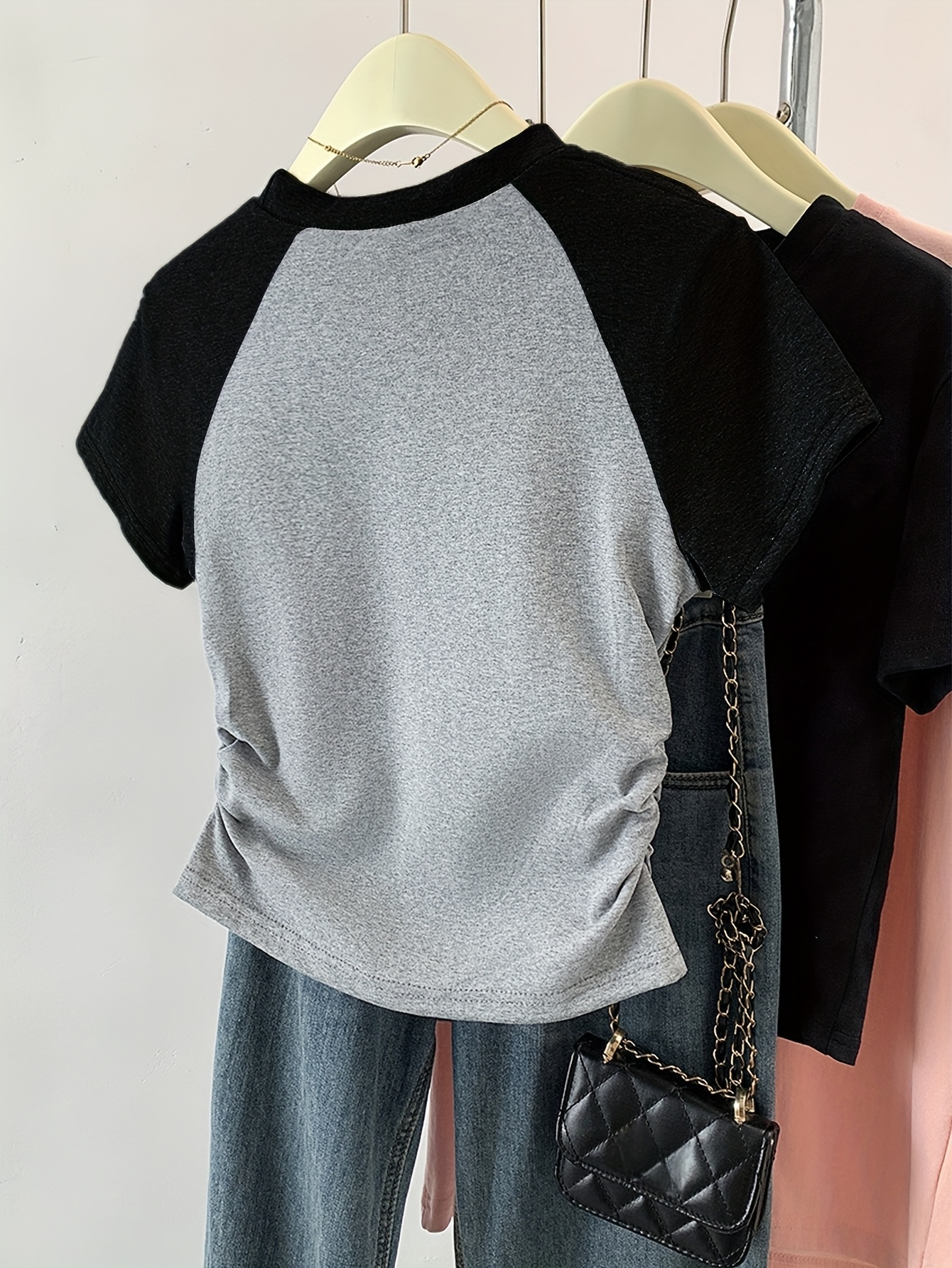 Women'S Casual Crew Neck Short Sleeve T-Shirt - Dark Green, Ribbed Hem, Lightweight & Stretchy, Perfect for Summer, Casual Attire|Ribbed Hem Tee|Lightweight Tshirt