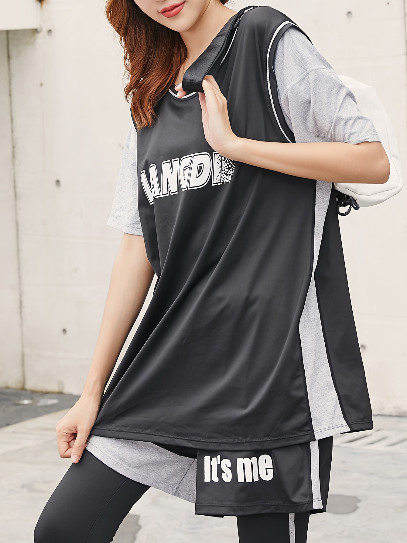 Quick Drying Contrast Sports T-shirt Round Neck Short Sleeves