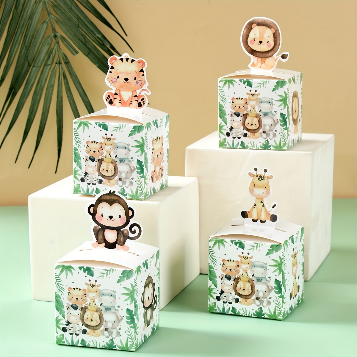 

24pcs, Jungle Animal Themed Paper Candy Box, Zoo Animal Party Gift Box Birthday Party Candy Box Gift Box Therapy Box, Hunting Jungle Theme Birthday Party Party Supplies Decoration Gifts