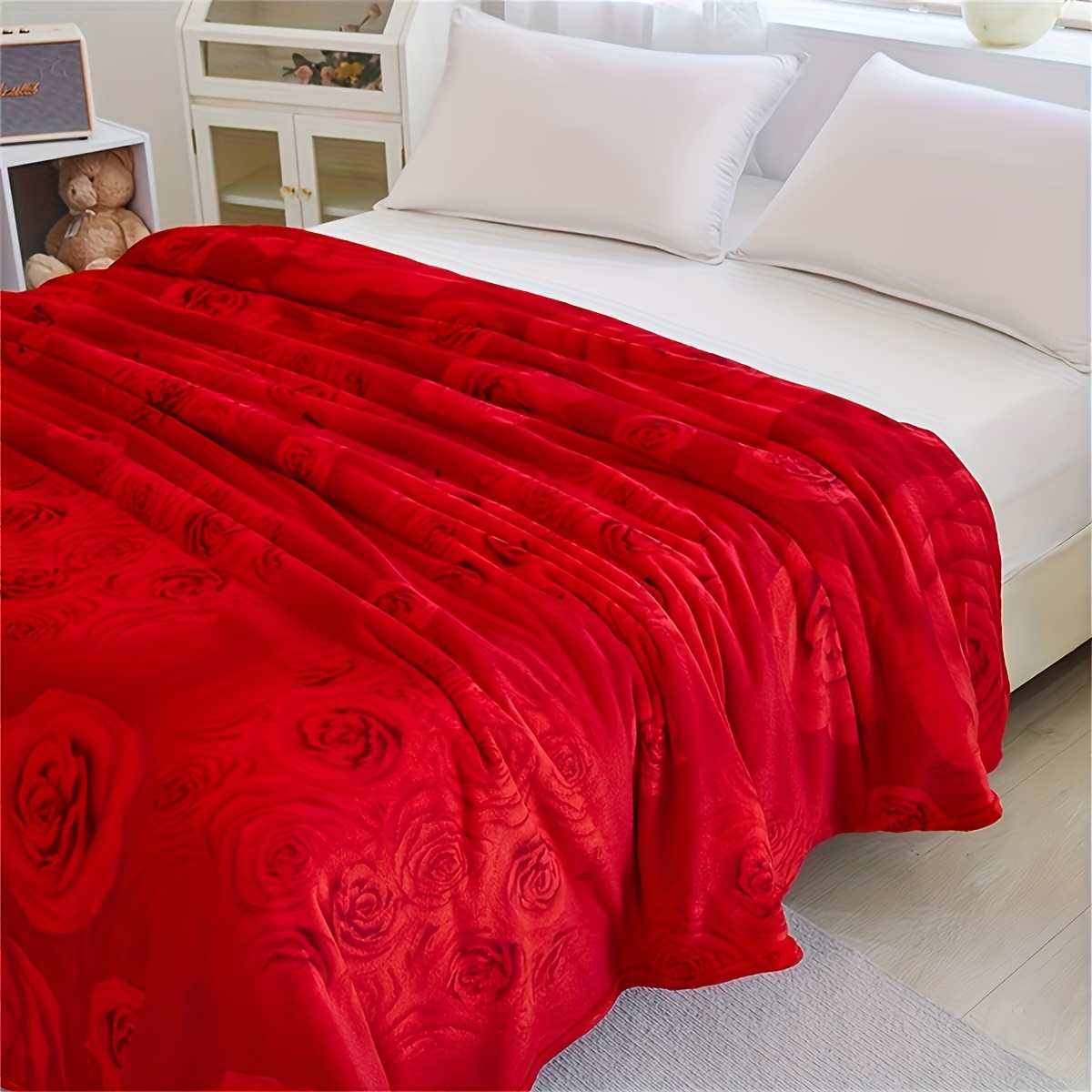 TEMU Red Rose Pattern Bed Blanket, Valentine's Day Gift Throw