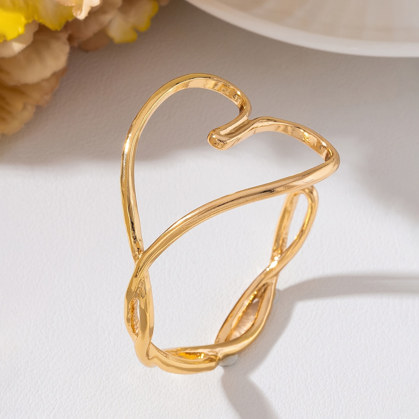 Women's Minimalist Hollow Heart Opening Bracelet
