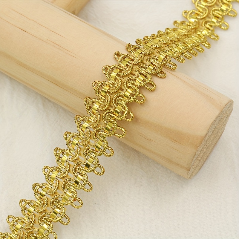 Image of Of Lace Ribbon With 2.5cm Golden And Hooks, Used For Ethnic Costumes, Stage Outfits, And Decorative Additions For Bags And Lighting
