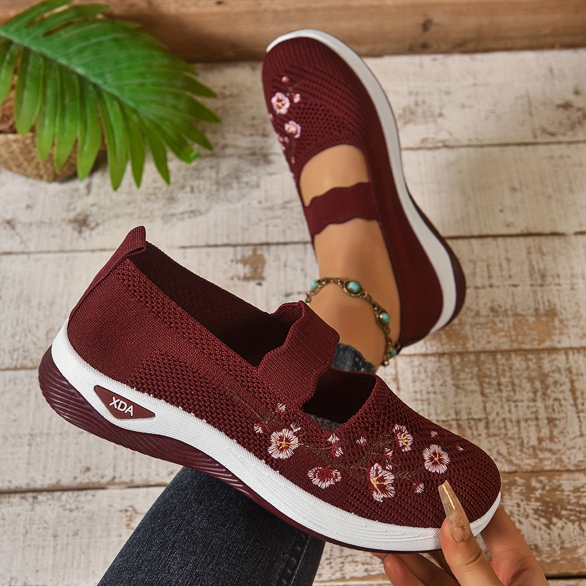 Women's Casual Sneakers - Breathable Low-Top Shoes with Rubber Sole, Fabric Upper & Lining, One-Snap Closure, All-Season Comfort for Casual Attire