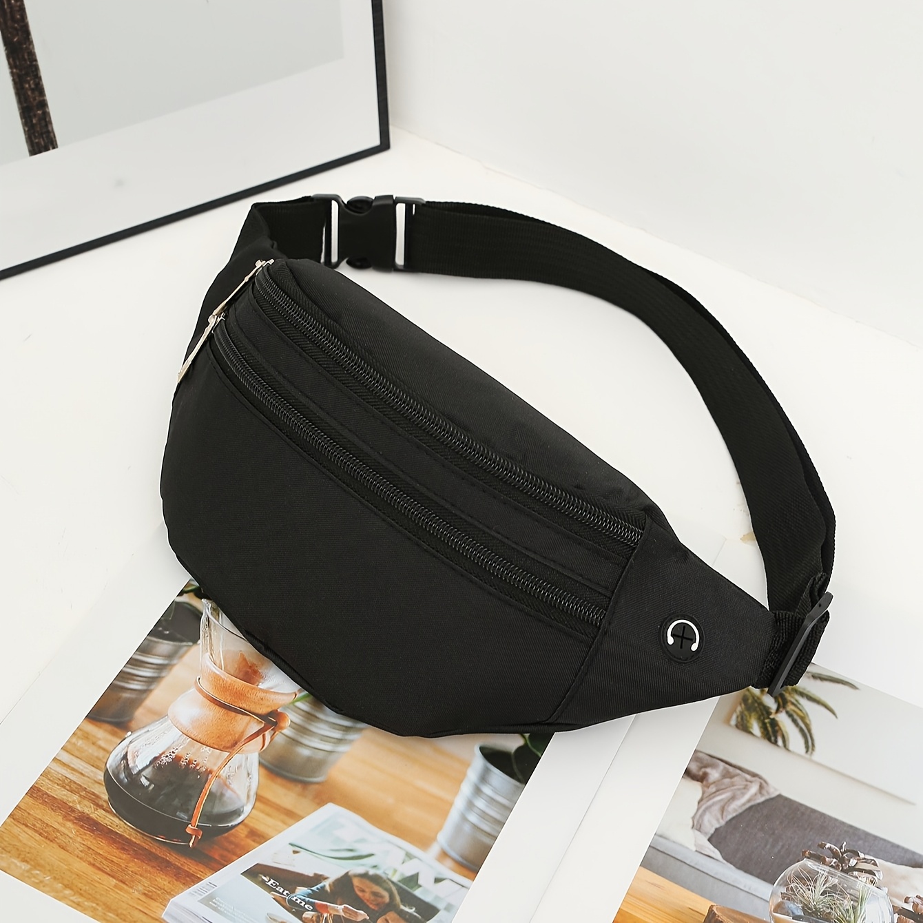 E-shop Schwarze Sport-Gürteltasche mit Kopfhöreranschluss, minimalistische mehrschichtige Umhängetasche, Unisex-Hüfttasche, lässige Brusttasche,