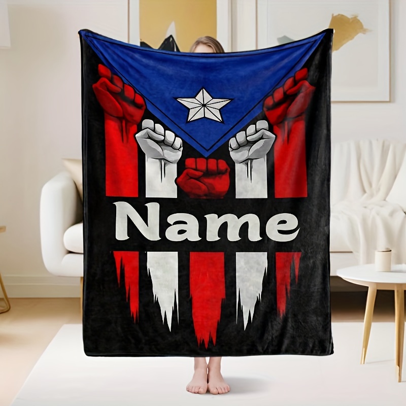 

1pc Personalized Puerto Flag Fleece Blanket - Custom Name Text, Vintage Style, Hypoallergenic & Tear-resistant, Black Background With Red, Puerto Emblem, Sofa, Bed & Office Use