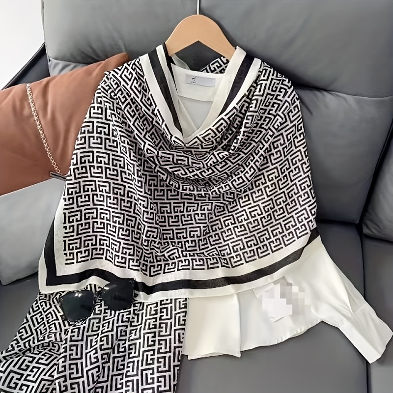 Image of 1pc Easy Bohemian Style Letter Geometric Scarf - Thin Breathable Sunscreen Scarf, Outdoor Travel Beach Towel Shawl