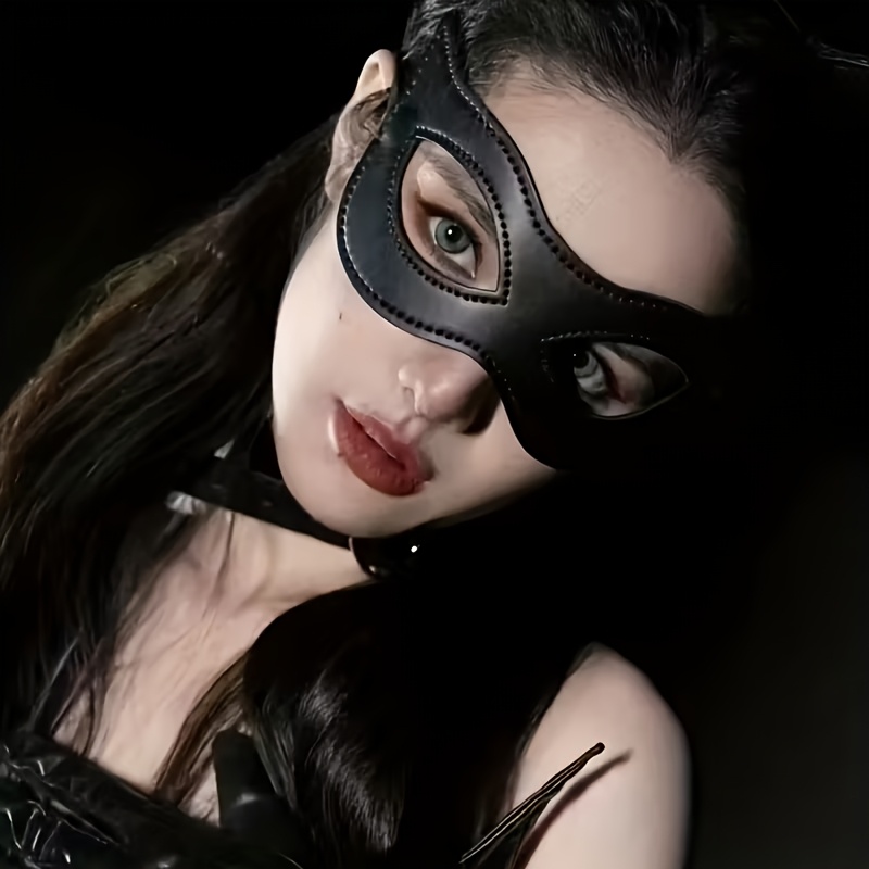 Women's Half Face Mask - Gothic Cat Cosplay Style, Suitable For Masquerade Balls And Festive Scenes