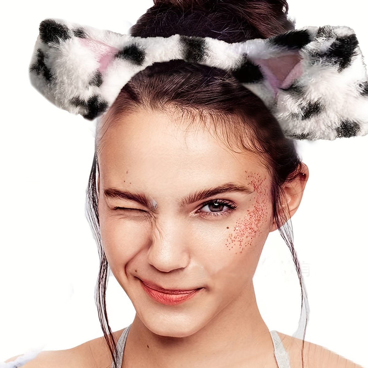 

Cute Plush Ears Headband - Makeup Parties, Performances & Washing Face