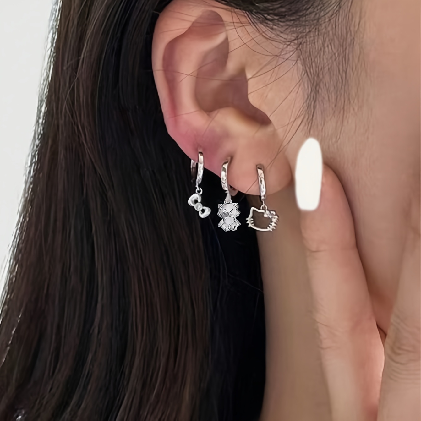 E-shop Sanrio Hello Kitty Ohrring-Set, drei Paar Damen-Ohrringe zum Durchhängen für den Strand – Inspiriert von Y2K, weiße Legierung, luxuriöse