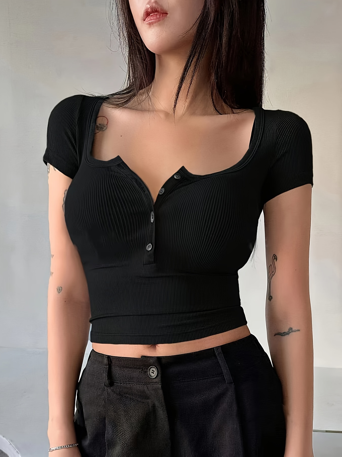 Solid Color Scoop Neck T-shirt, Elegant Short Sleeve Slim Fit Top For Spring & Summer, Women's Clothing