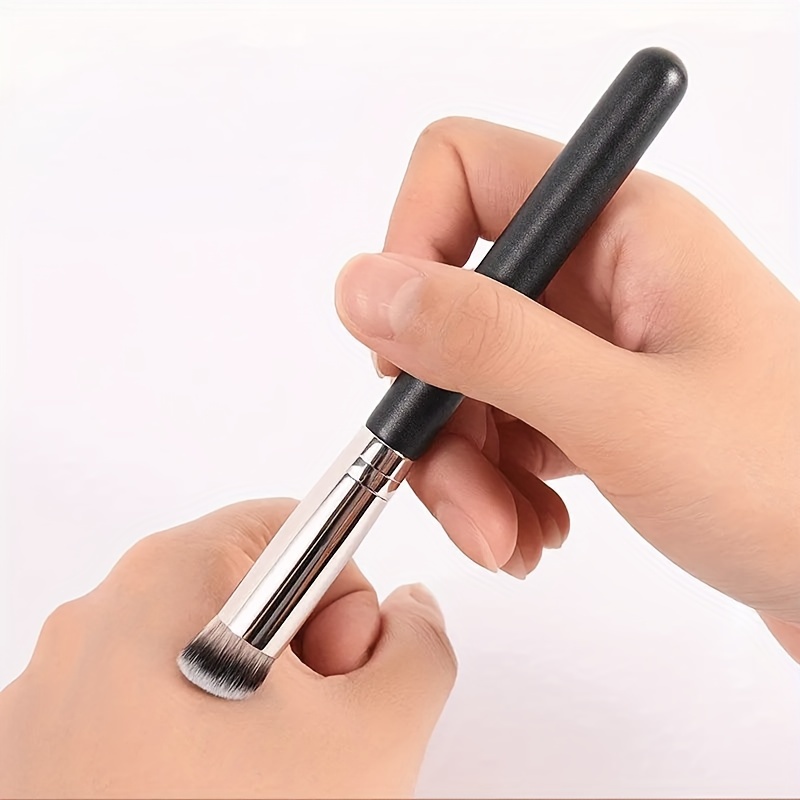 Professional Kabuki Brush, 270 Concealer Brush, Dense Synthetic Bristles For Flawless Makeup Application, Ideal For Blending Creams And Liquids, Essential Beauty Tool
