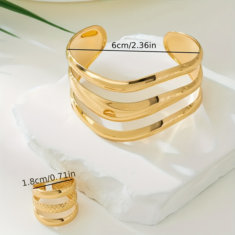Women's Adjustable Hollow Line Wave Design Bracelet & Ring Set
