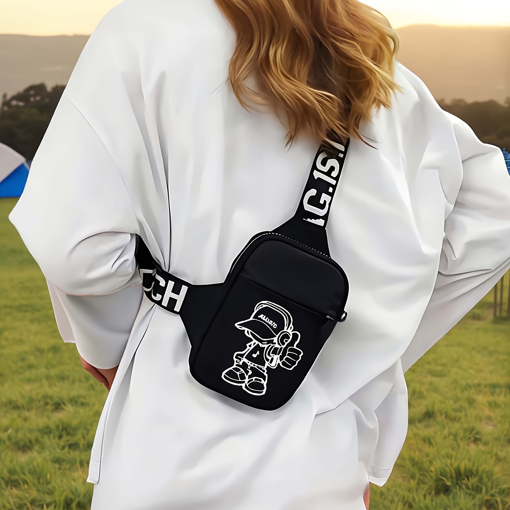 Men's Small Chest Bag Fashion Crossbody Bag Casual Sling Bag for Travelling Hiking Lightweight Small Sport Waist Bag