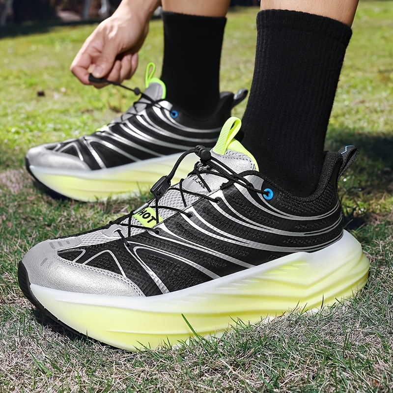 Men's Lightweight Slip-On Sneakers Suitable for Running, Hiking & Gym - Breathable Mesh Low-Top Laceless Shoes with Stability Sole, Non-Slip Traction for Indoor/Outdoor Training, Large Sizes Available for Commuting & Track Field Use
