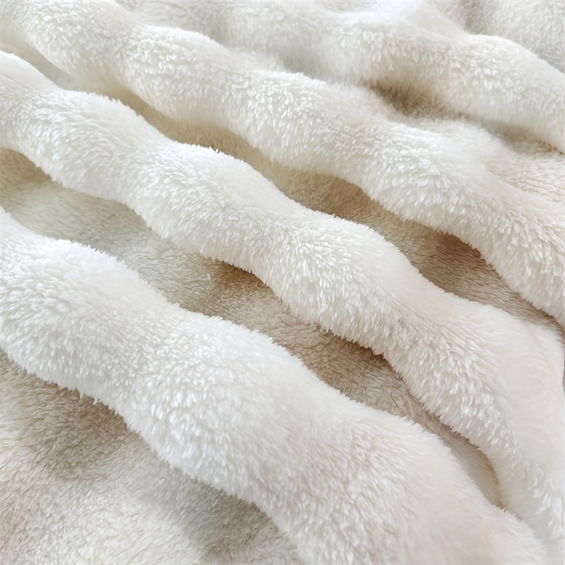 soft and warm fleece blanket   bed sofa or outdoor       details 3