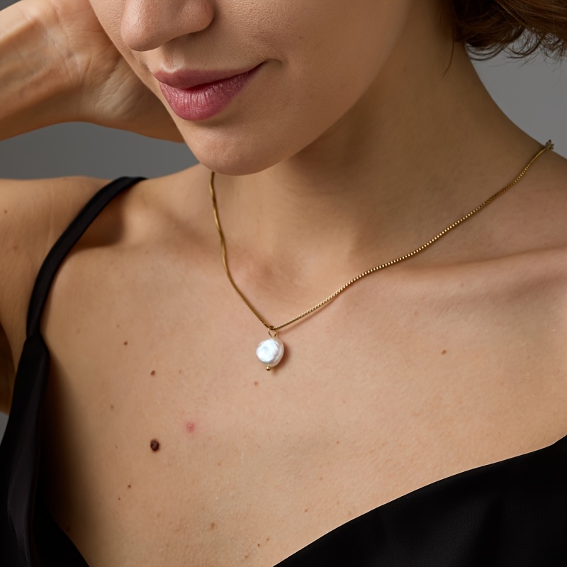 Elegant Inlaid Faux Pearl Floral Relief Women's Ring