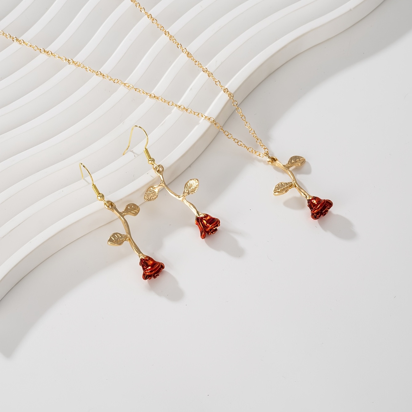 2pcs Set 's Day Women's Necklace And Earrings Jewelry Set Easy Elegant Temperament Rose Pendant Clavicle Chain Daily Party Holiday Exquisite Gift