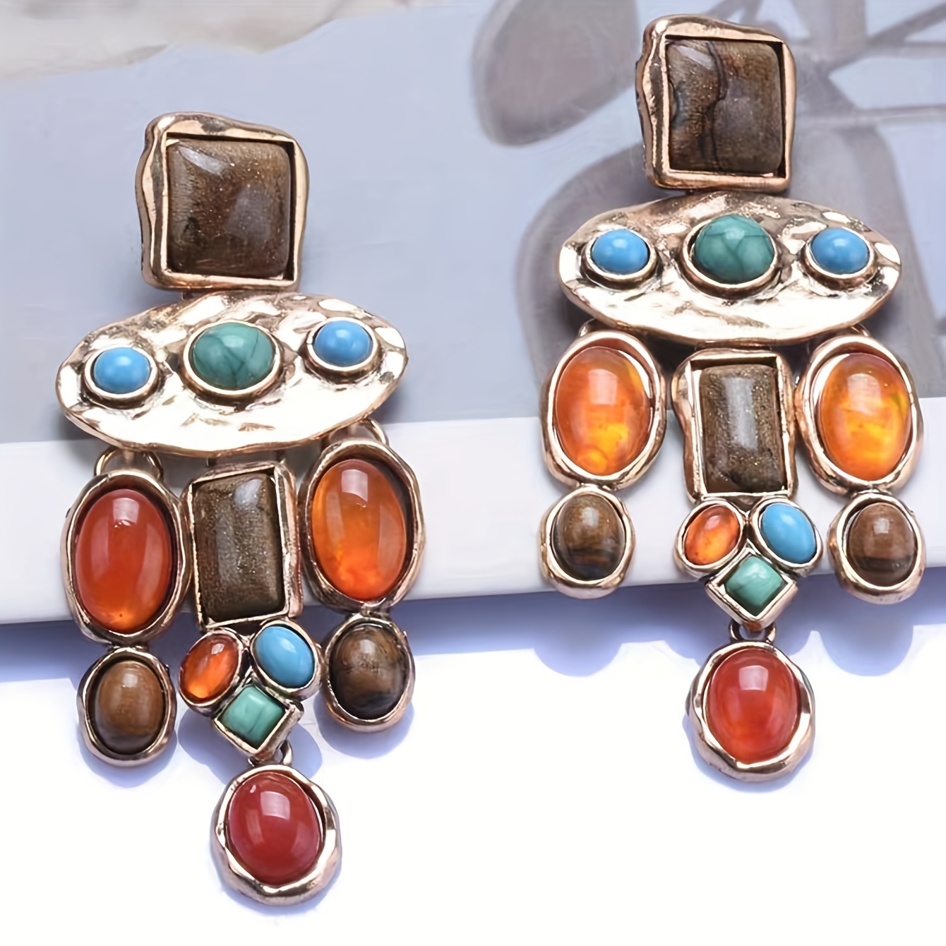 E-shop 1 Paar Bohemian-Stil Geometrische Lange Quasten-Ohrringe – Exotische Vintage-inspirierte Zinklegierung Hängeohrringe mit Bunten Synthetischen
