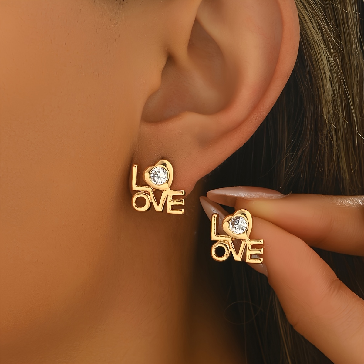 1 Pair Of Minimalist Women's Fashion Stud Earrings With Creative "lover" Lettering And Rhinestones, A Versatile And Exquisite Everyday Gift For , , Or Mothers On Mother's Day Or Valentine's Day