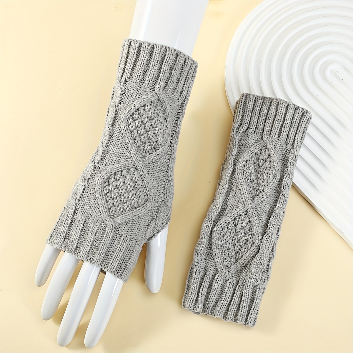 TEMU Unisex Autumn And Winter Two-block Twist Pattern Short Gloves, Fashionable Outdoor Arm Sleeve Covers For Decoration