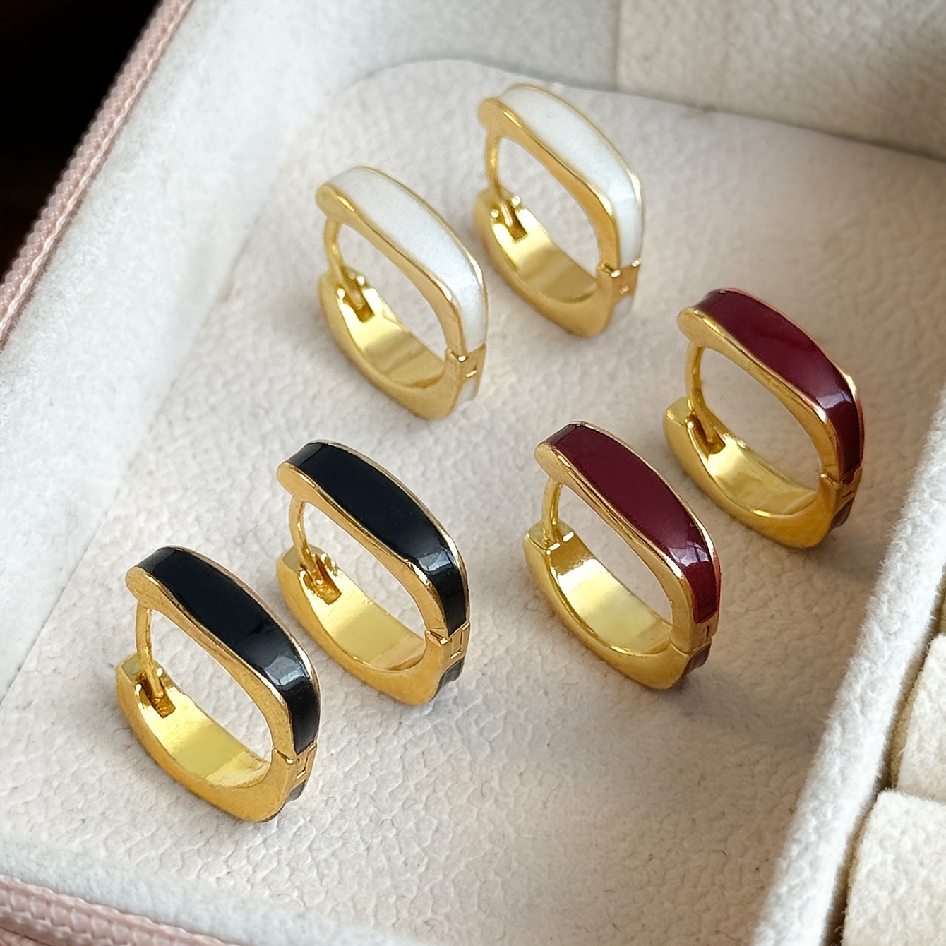 Image of 3 Pairs Of Minimalist Unique Fashionable Geometric High-end Personality Everyday Casual Party Versatile Copper Women's Clip Earrings Set