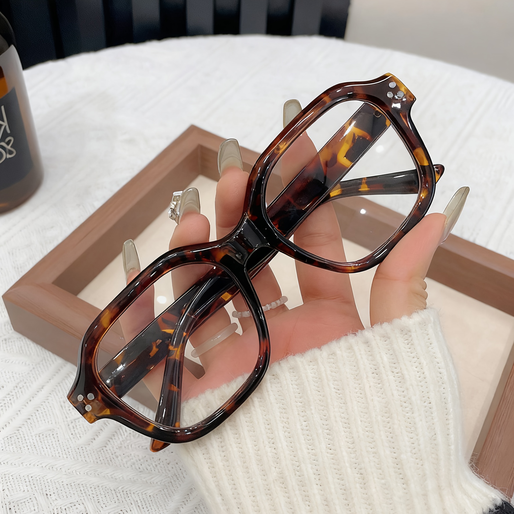 Image of 1 Pair Of Unisex Minimalist Retro Fashion Plain Glasses, Suitable As A Gift For And For Daily Life Decoration, Valentine's Day, Fashionable And Versatile, Thick And Durable, High-end Outfit, No Makeup