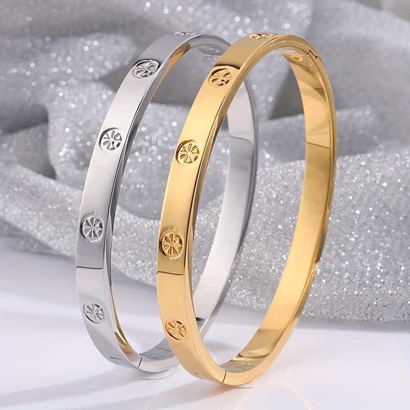 Women's Simple Casual Stainless Steel Rice Character Embossed Bracelet