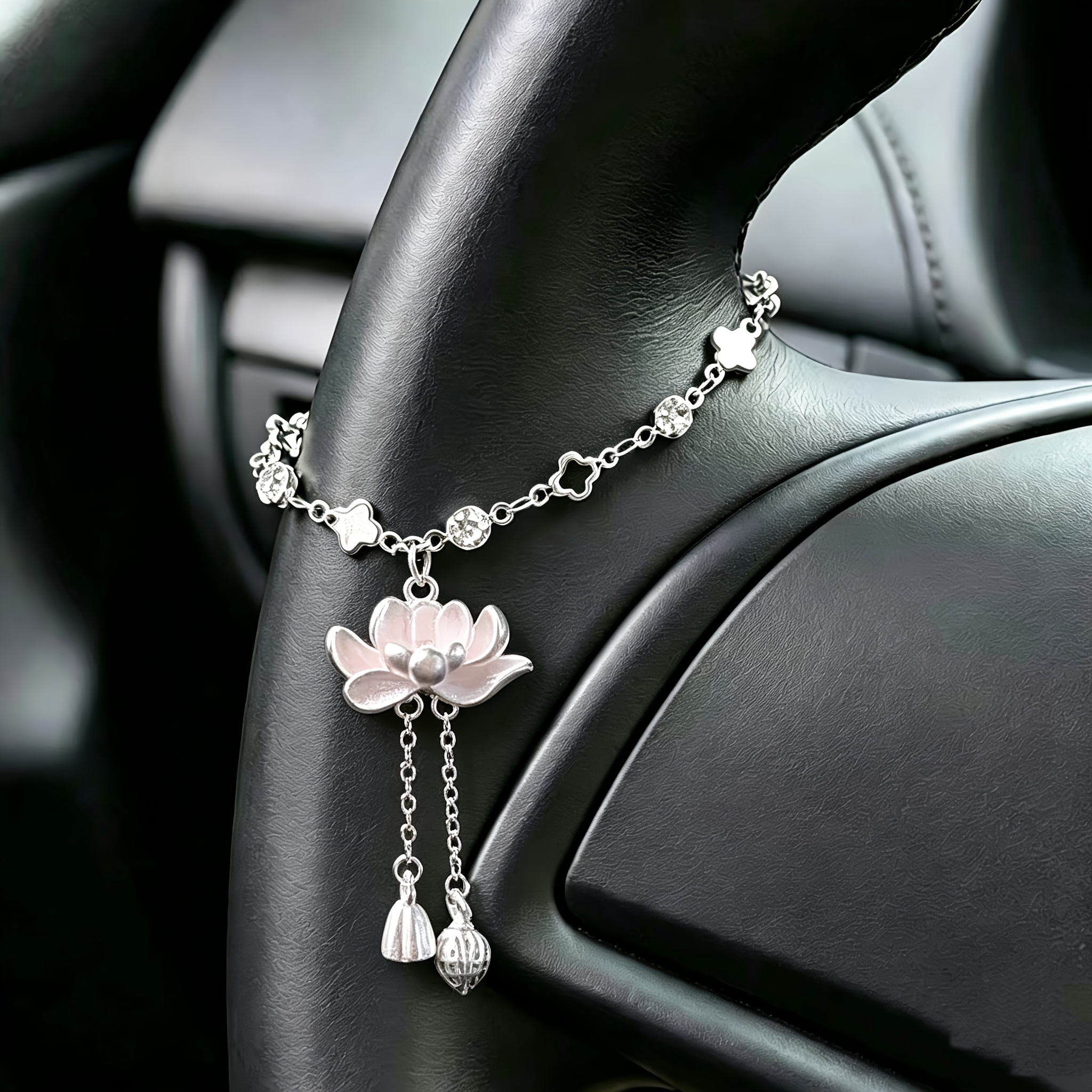 TEMU 1 Sprankelende Strass-hanger, voor Lotusbloem, Uitgebreid Kwastontwerp, Autostuurwieldecoratie, Autobuitenspiegelhanger, Stijlvolle en Elegante